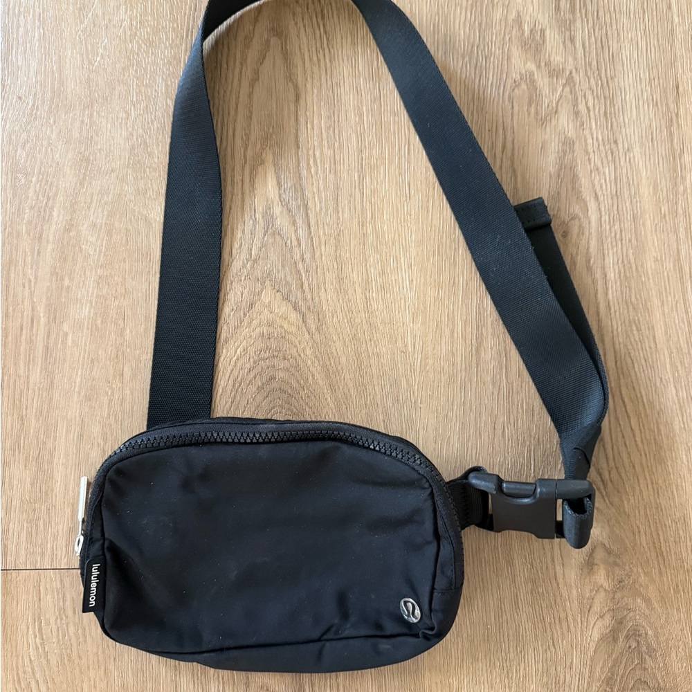 lululemon black  Crossbody Belt Bag
